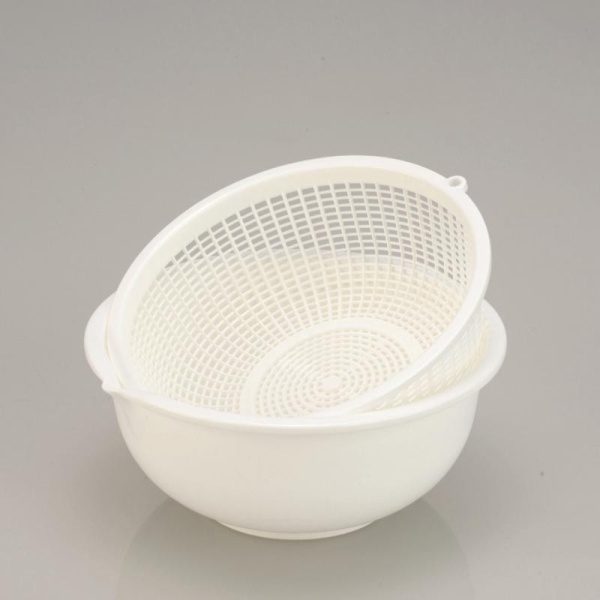 Inomata / Набор 2 предмета (миска + дуршлаг) 650мл БЕЛЫЕ (100491)