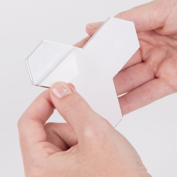 InterDesign / Крючок аффикс тройной самоклеющ. 8х2.75х8.25 см сереб. пластик (100147)