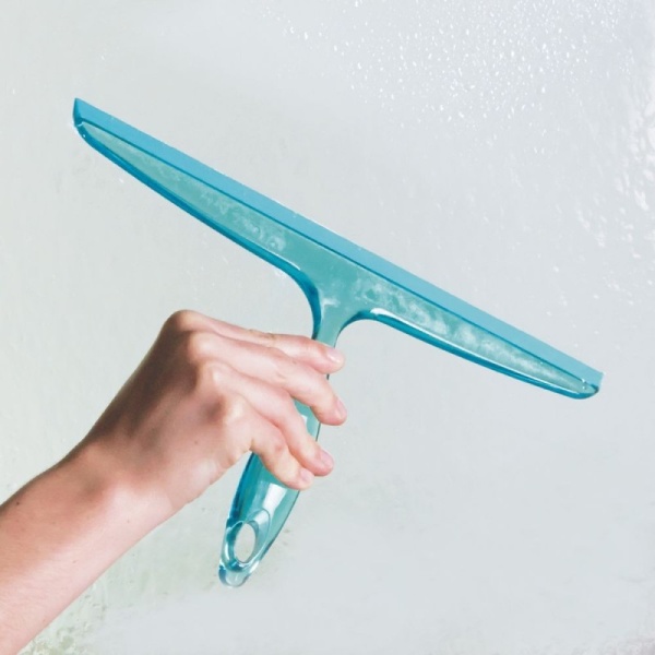 InterDesign / Сгон для воды клара голубой пластик 30.5х19 см (100130)